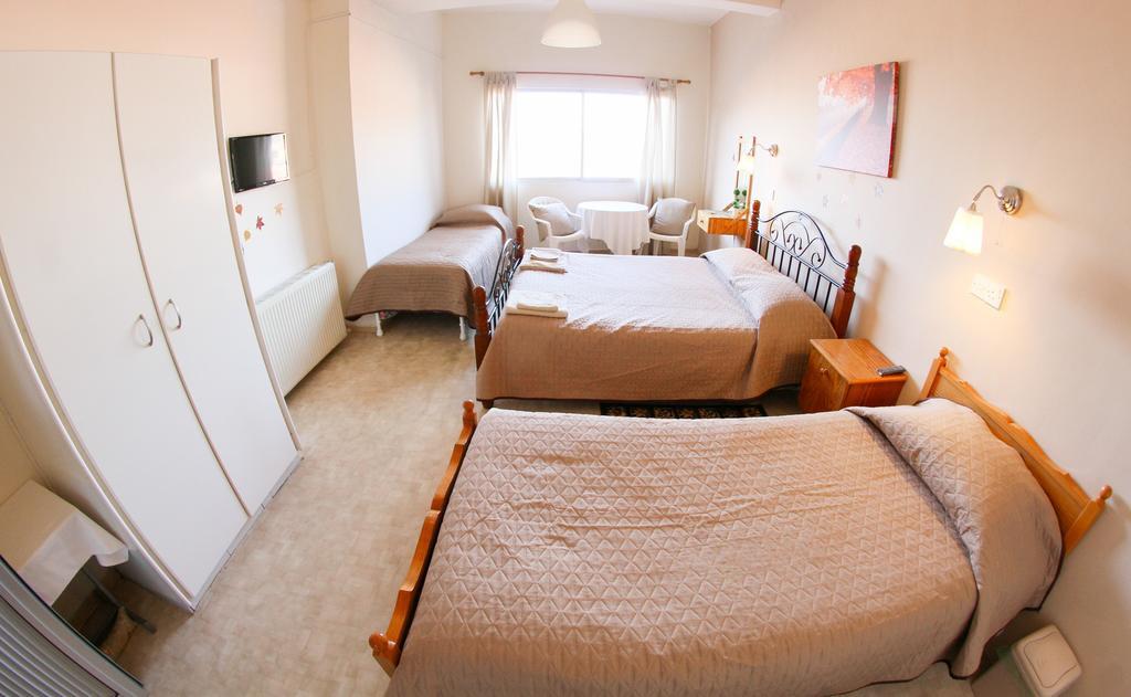Capuralli Hotel Педулас Екстериор снимка