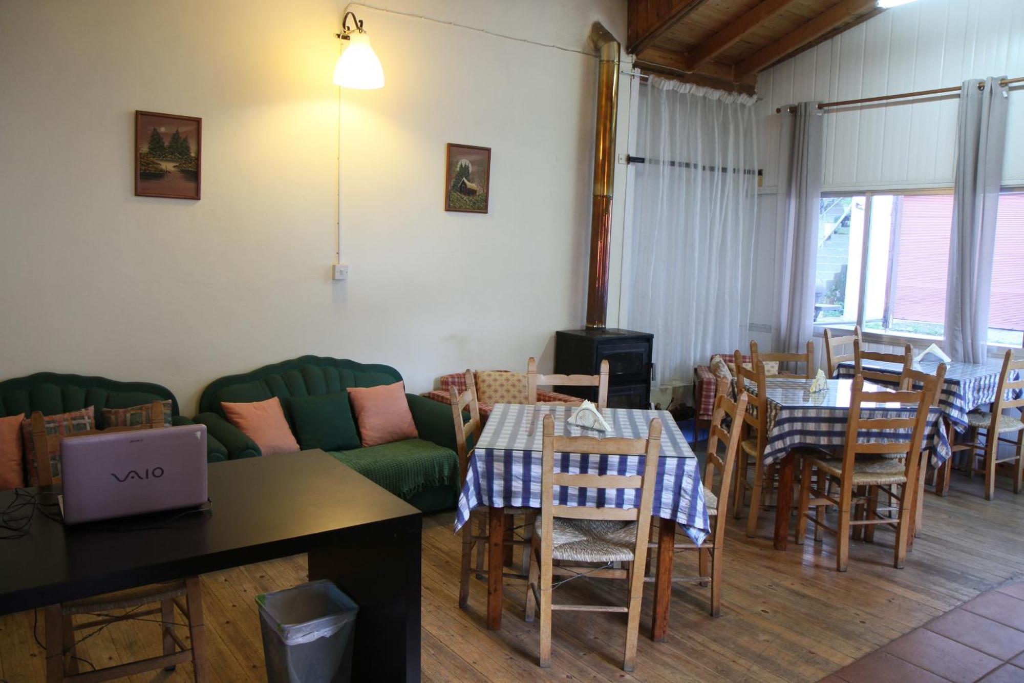 Capuralli Hotel Педулас Екстериор снимка