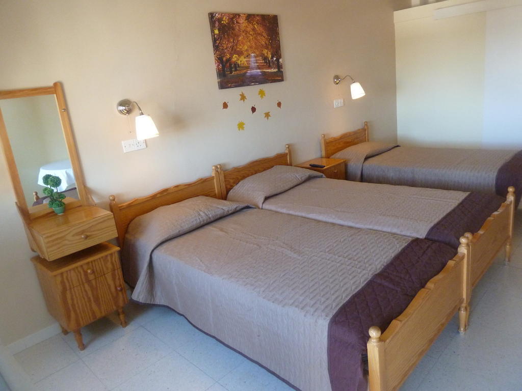 Capuralli Hotel Педулас Екстериор снимка